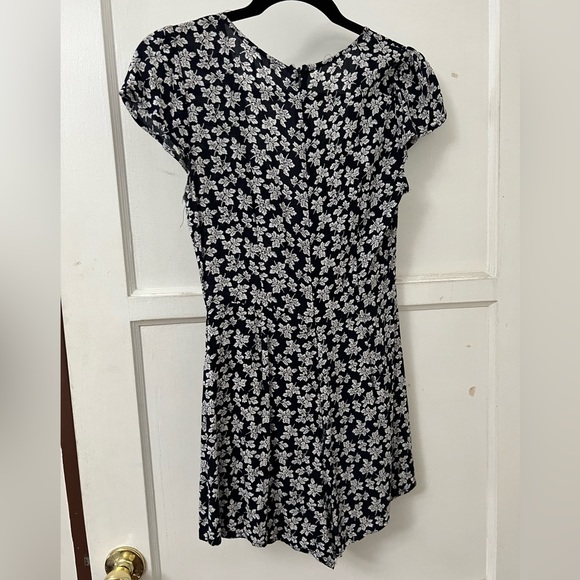 Floral Romper - Picture 2 of 5